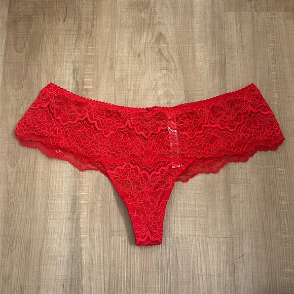 Victoria’s Secret Lingerie Set - Picture 5 of 8